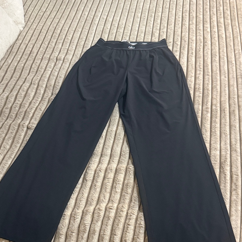 ALO Yoga Wide Leg Black Pants